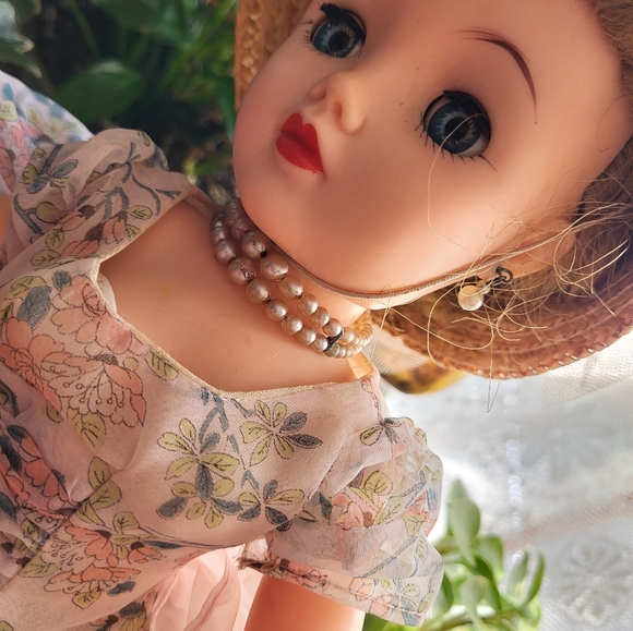 Antique Miss Revlon Doll - Picture 12 of 16